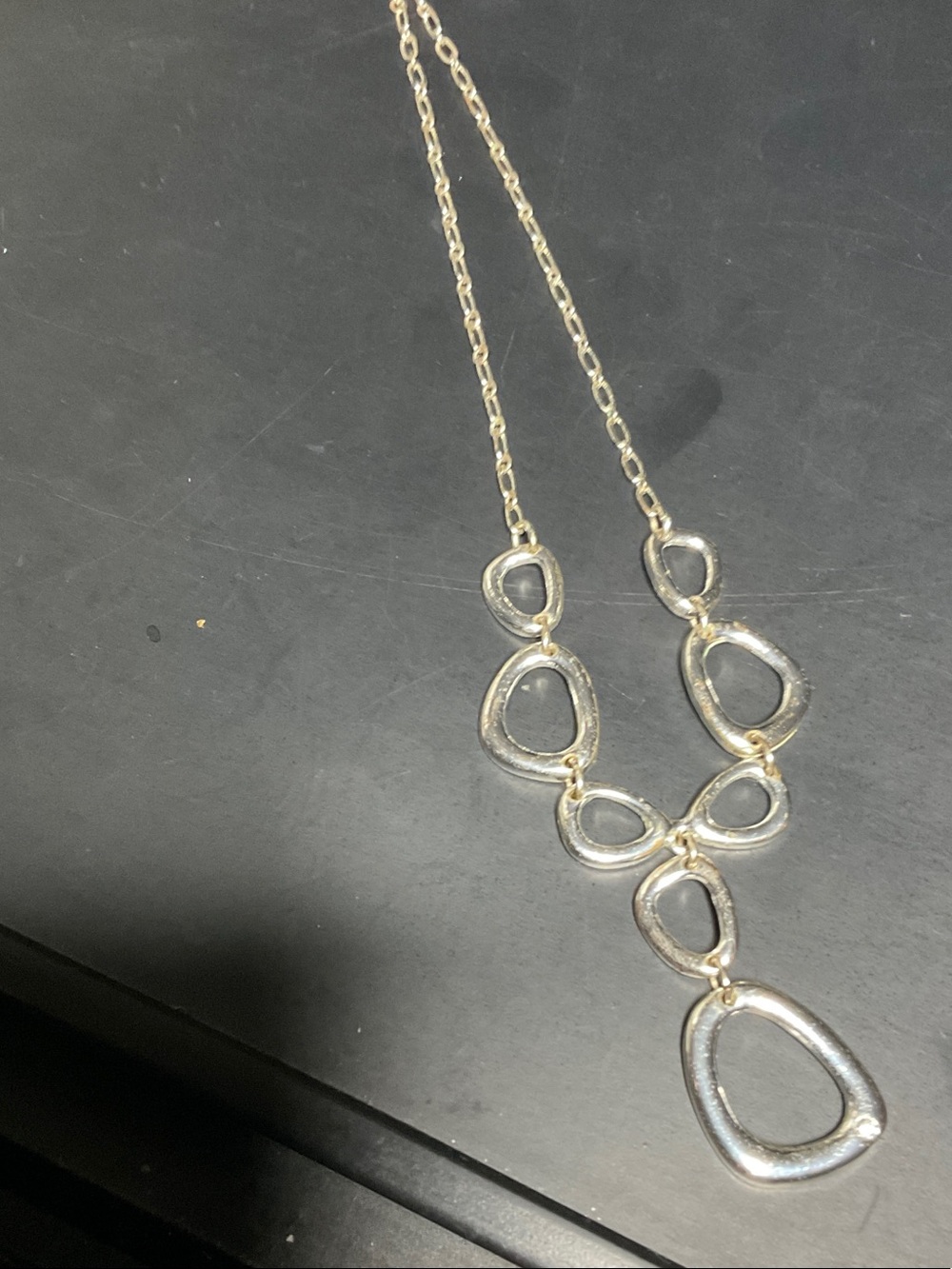 Avon SILVER TONE NECKLACE